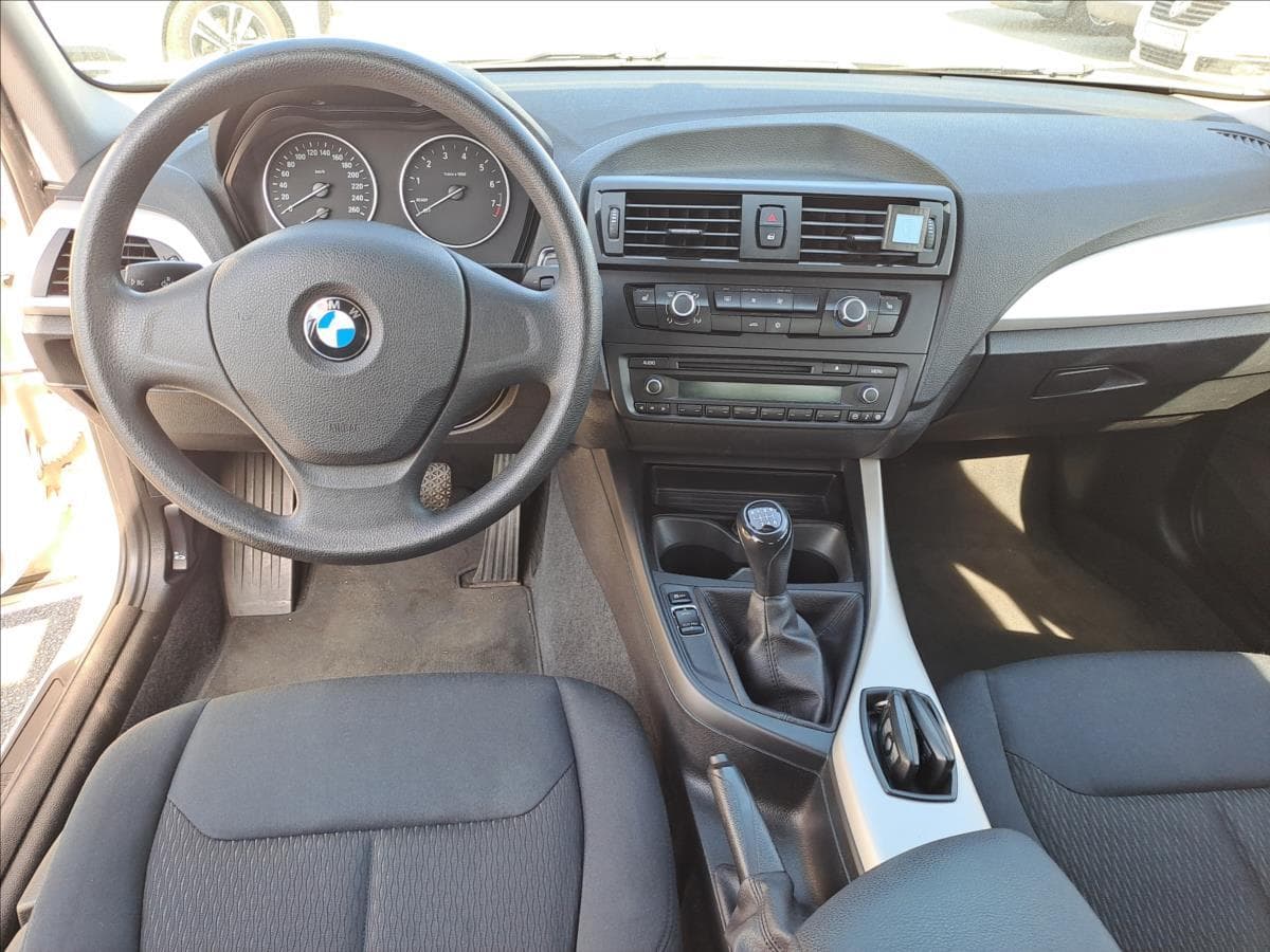 2012 BMW 1-SERIES - 9