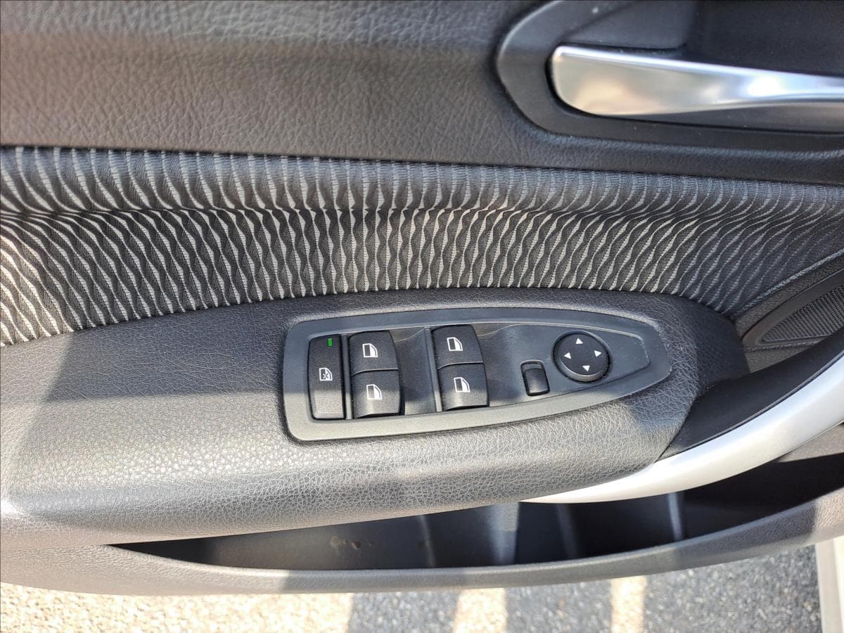 2012 BMW 1-SERIES - 10