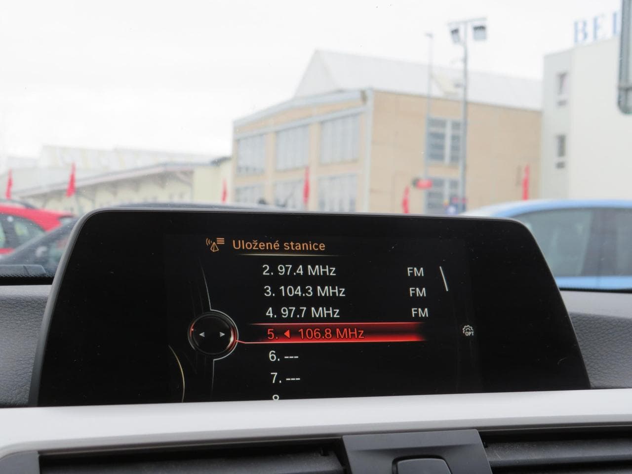 2017 BMW 3-Series - 16