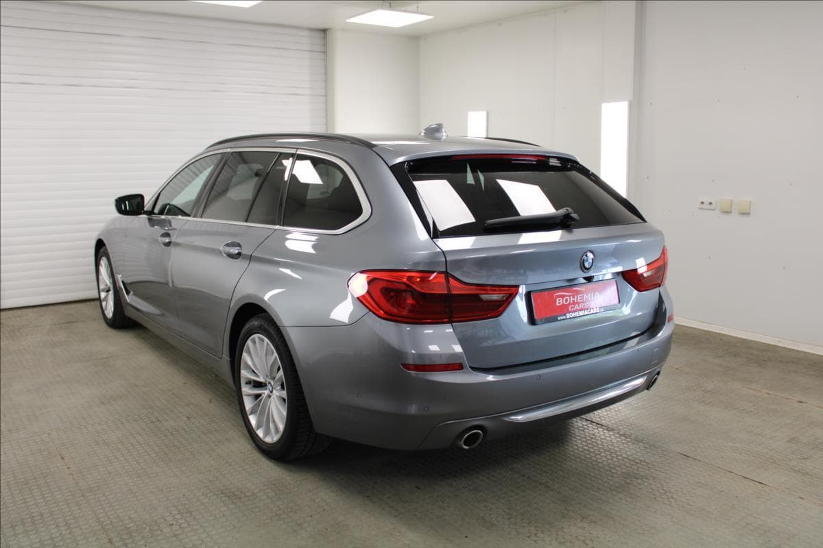2019 BMW 5-SERIES - 4