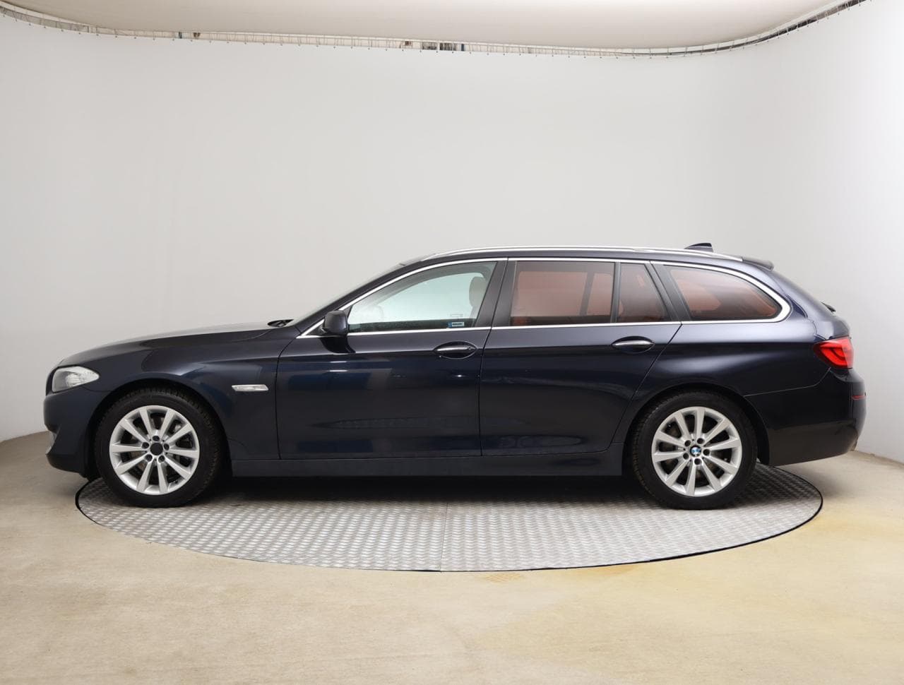 2012 BMW 5-Series - 4