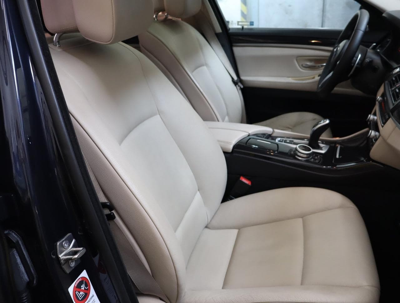 2012 BMW 5-Series - 12