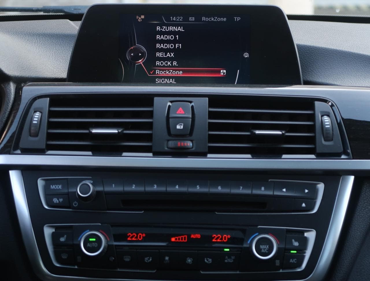 2015 BMW 3-Series - 18