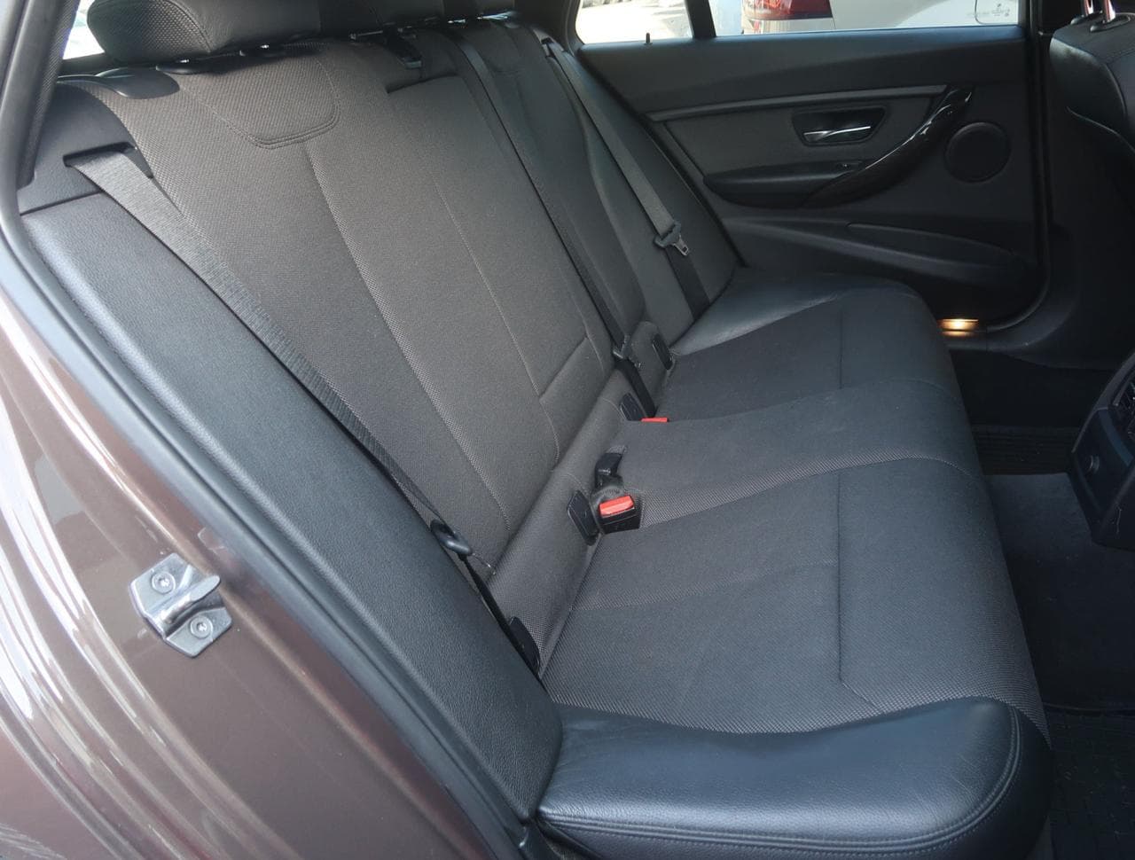 2015 BMW 3-Series - 13