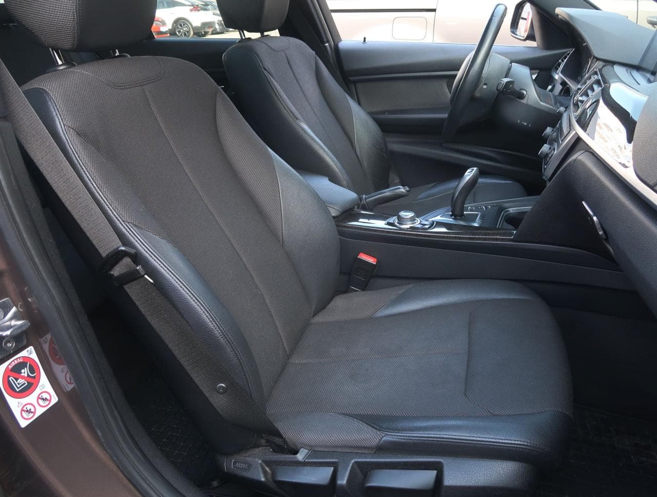 2015 BMW 3-Series - 12