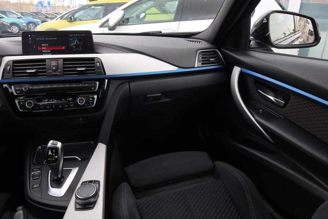 2018 BMW 3-Series - 11