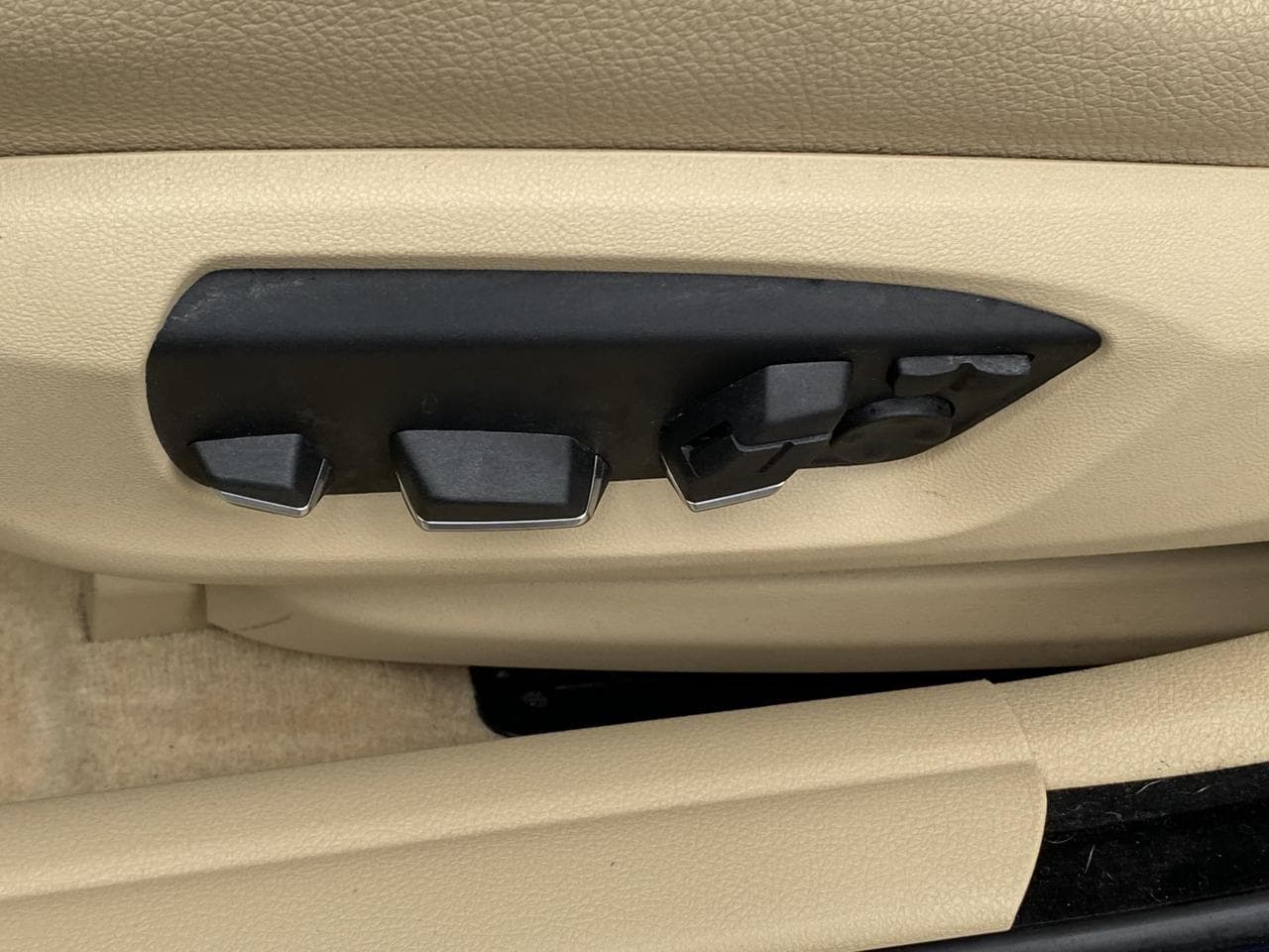 2013 BMW 5-SERIES - 12