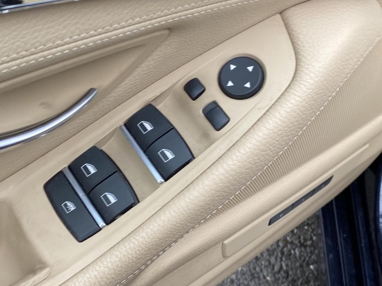 2013 BMW 5-SERIES - 11