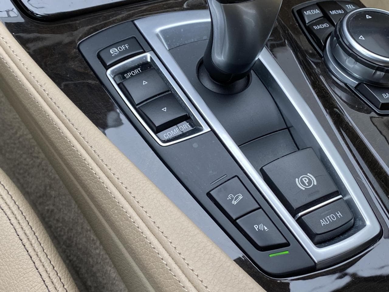 2013 BMW 5-SERIES - 19