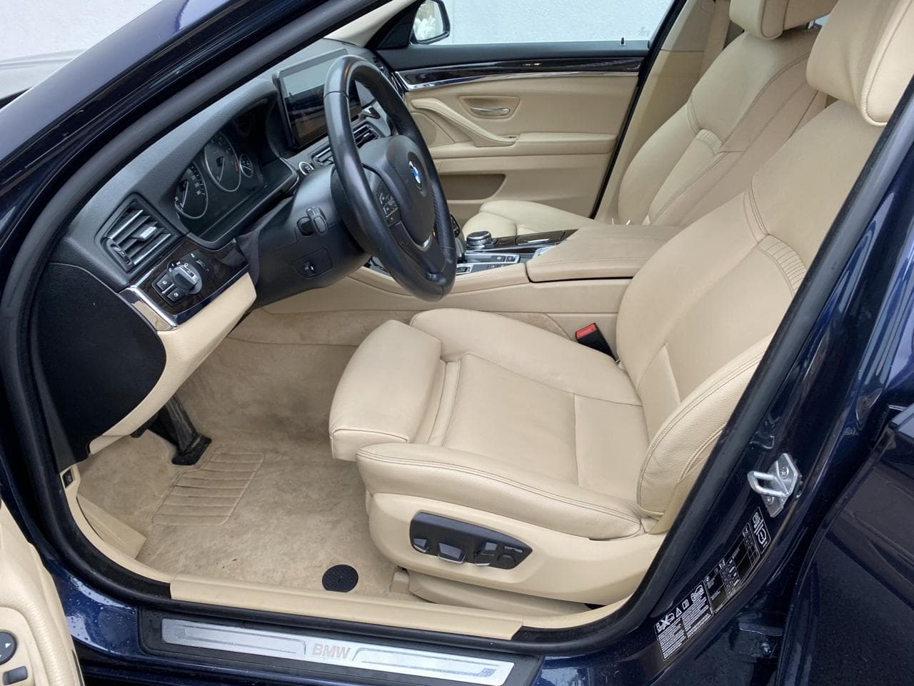 2013 BMW 5-SERIES - 9