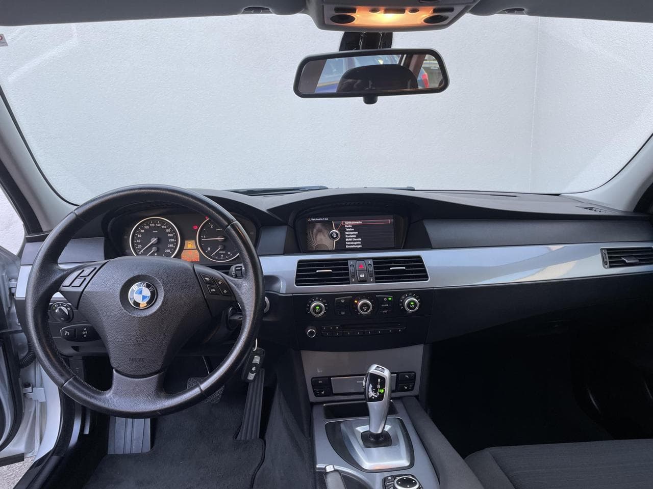 2010 BMW 5-Series - 8