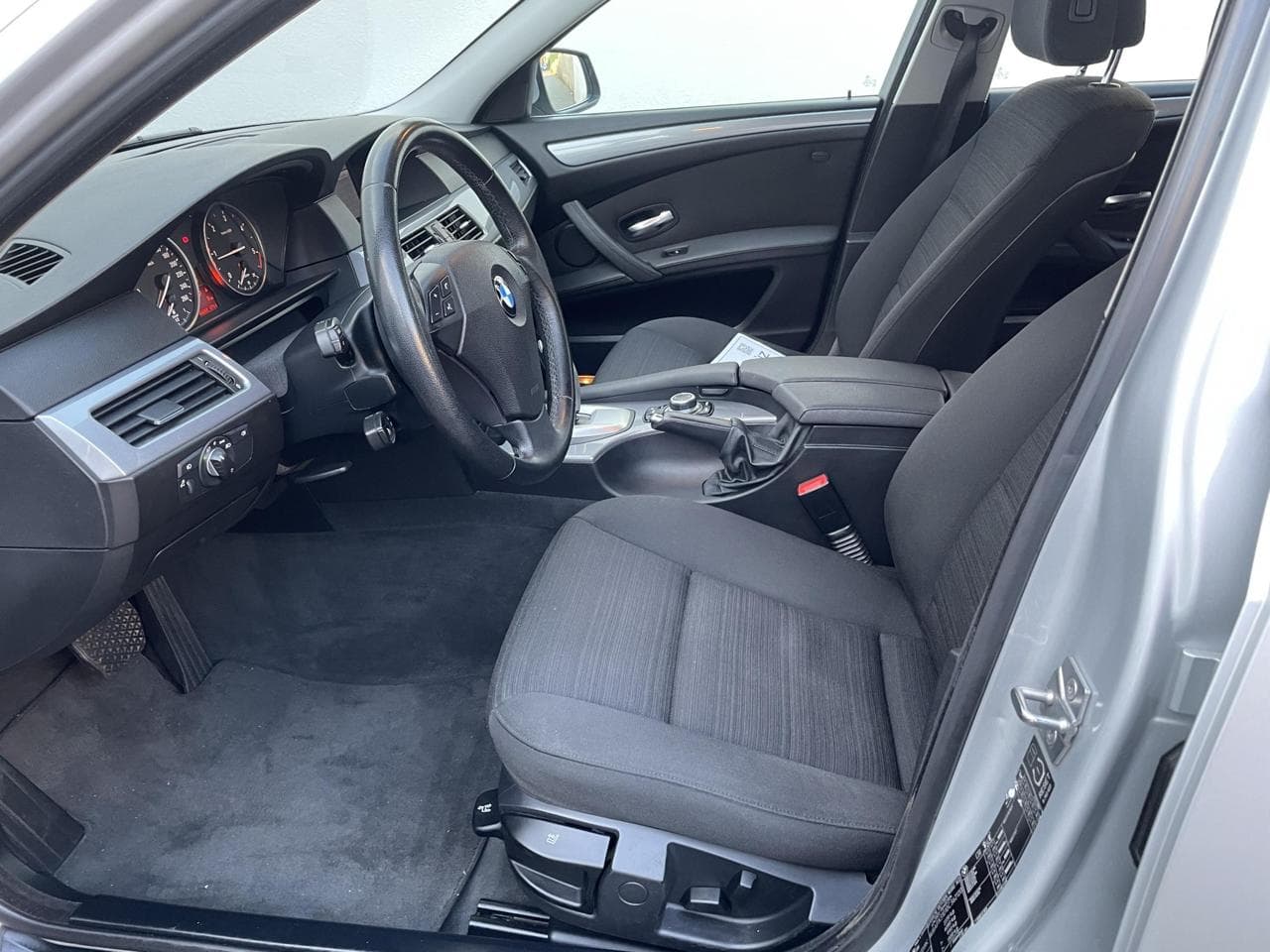 2010 BMW 5-Series - 9