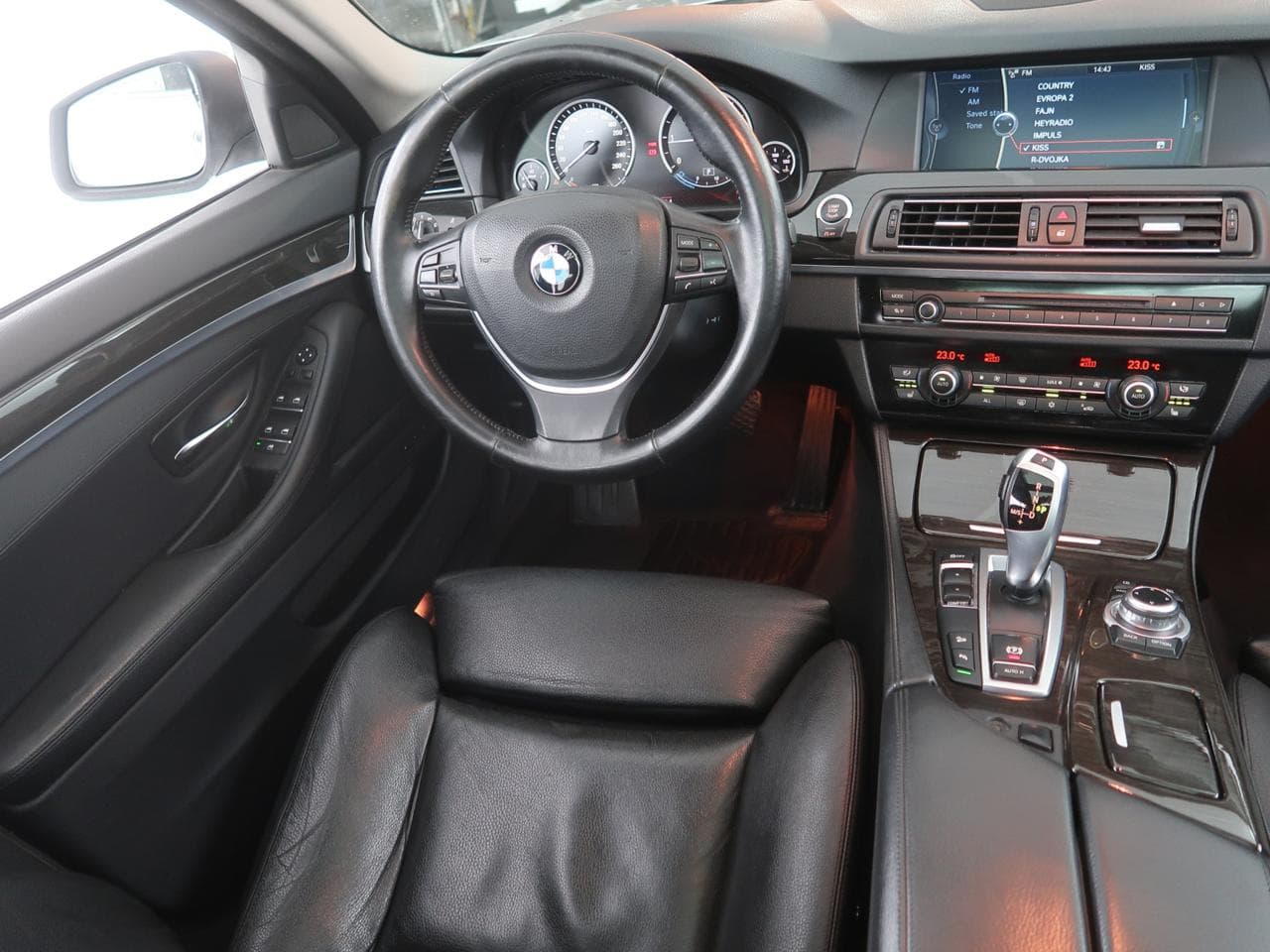 2012 BMW 5-Series - 9