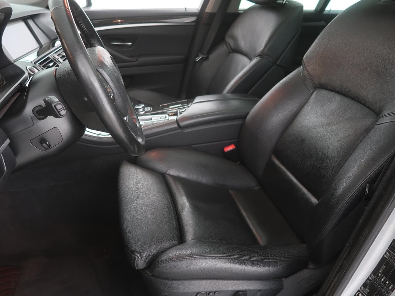 2012 BMW 5-Series - 16