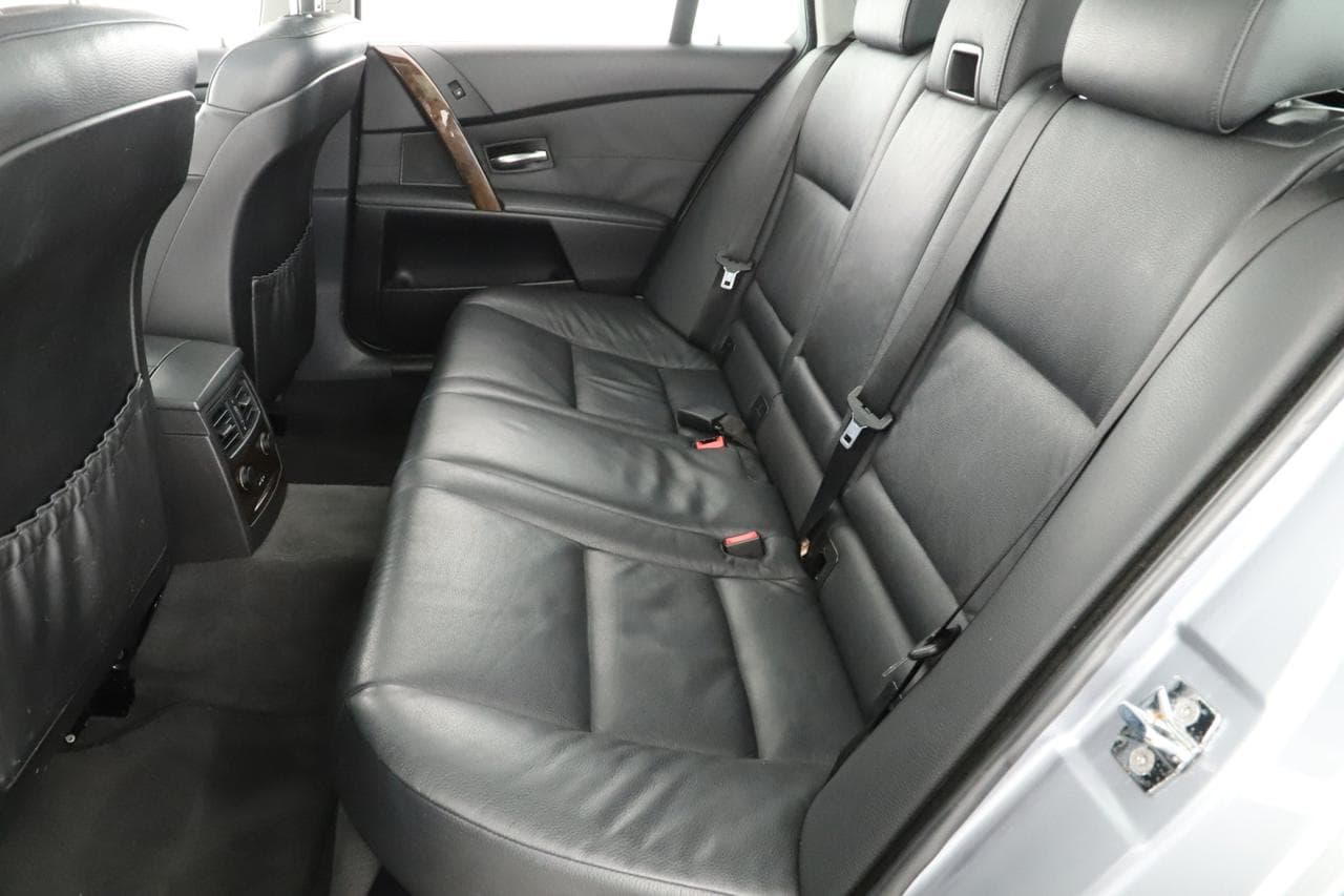 2006 BMW 5-Series - 12