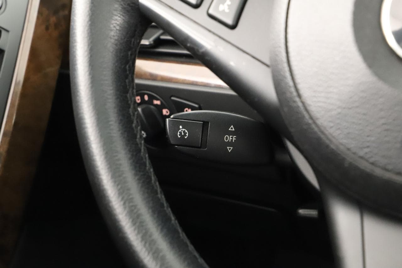 2006 BMW 5-Series - 18