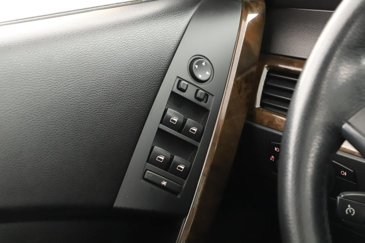 2006 BMW 5-Series - 19