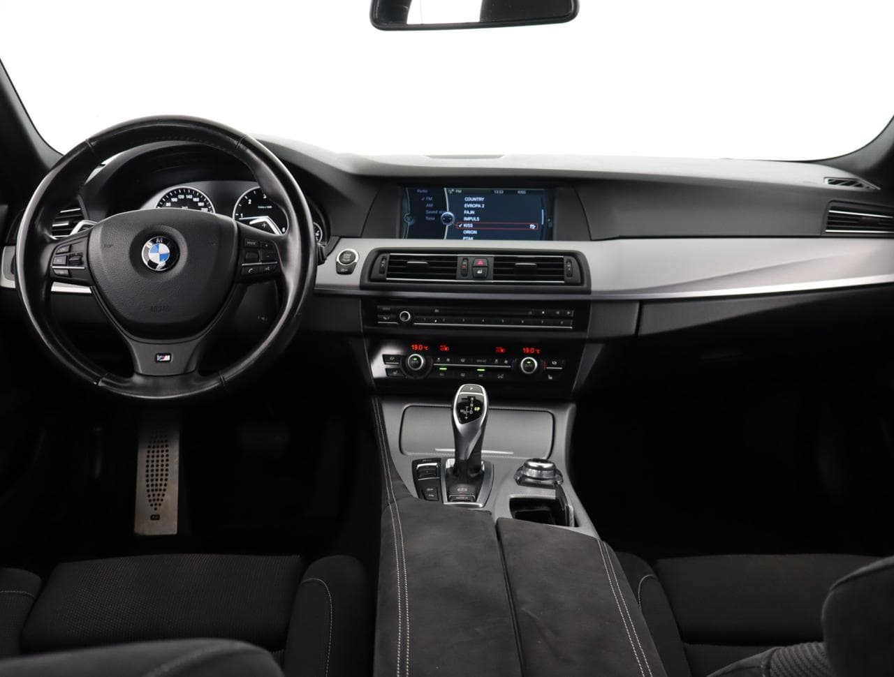2012 BMW 5-Series - 10