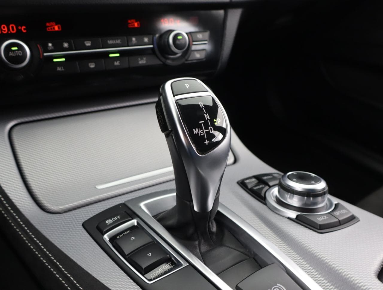 2012 BMW 5-Series - 19