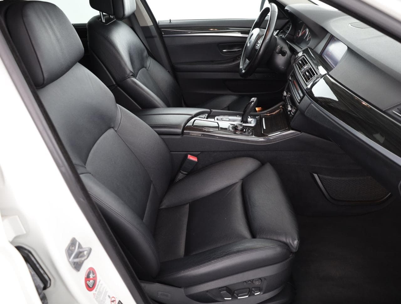 2013 BMW 5-Series - 10