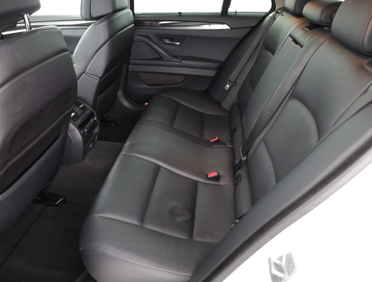 2013 BMW 5-Series - 12