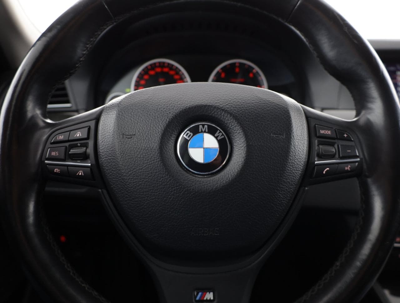 2013 BMW 5-Series - 14