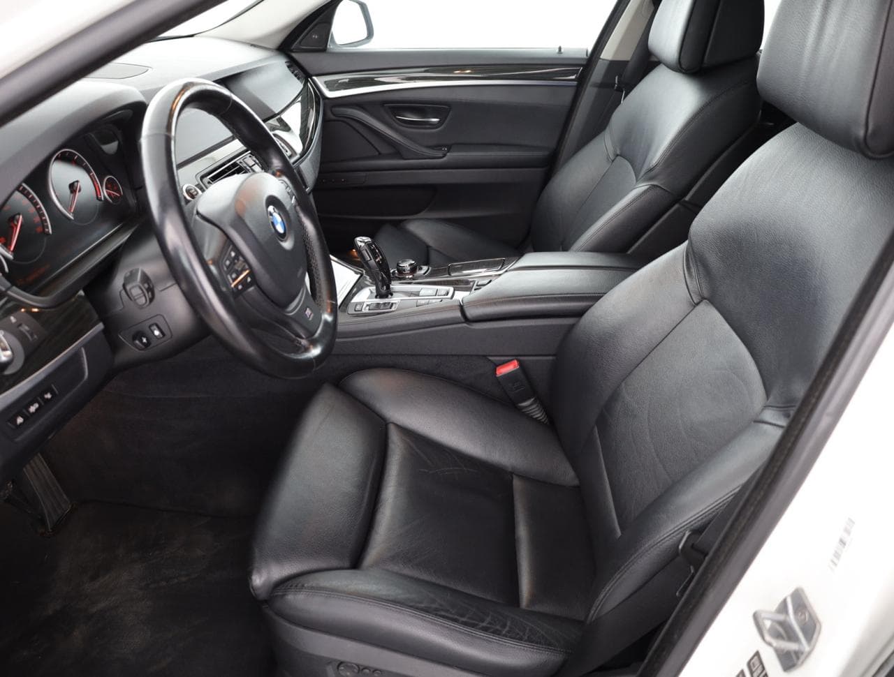 2013 BMW 5-Series - 13