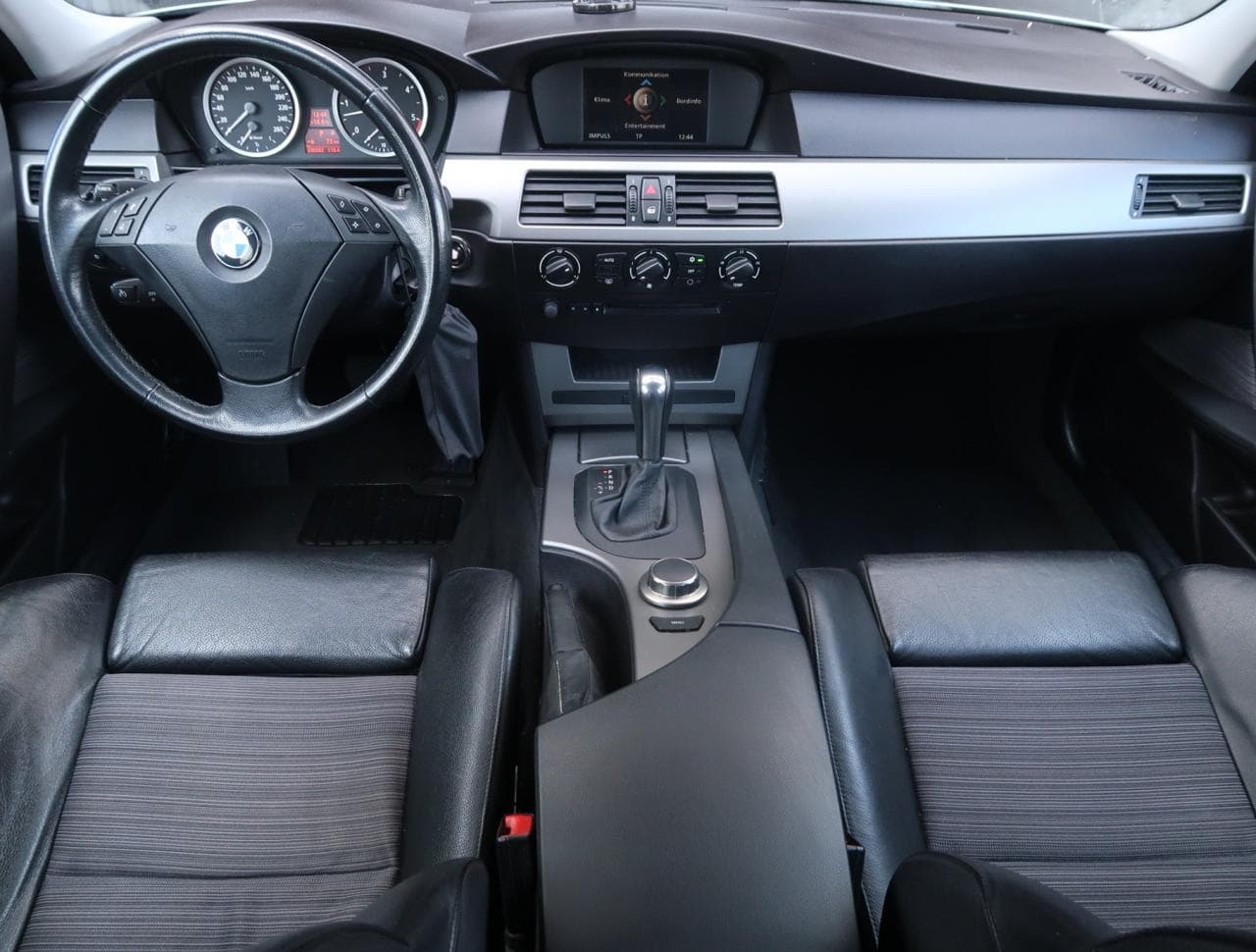 2005 BMW 5-Series - 10
