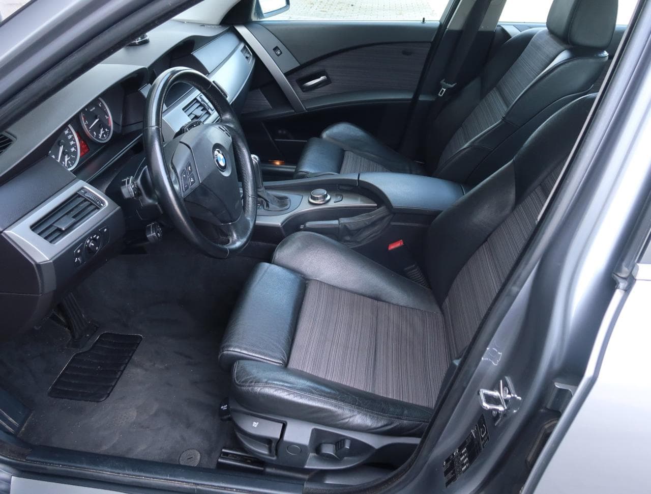 2005 BMW 5-Series - 16