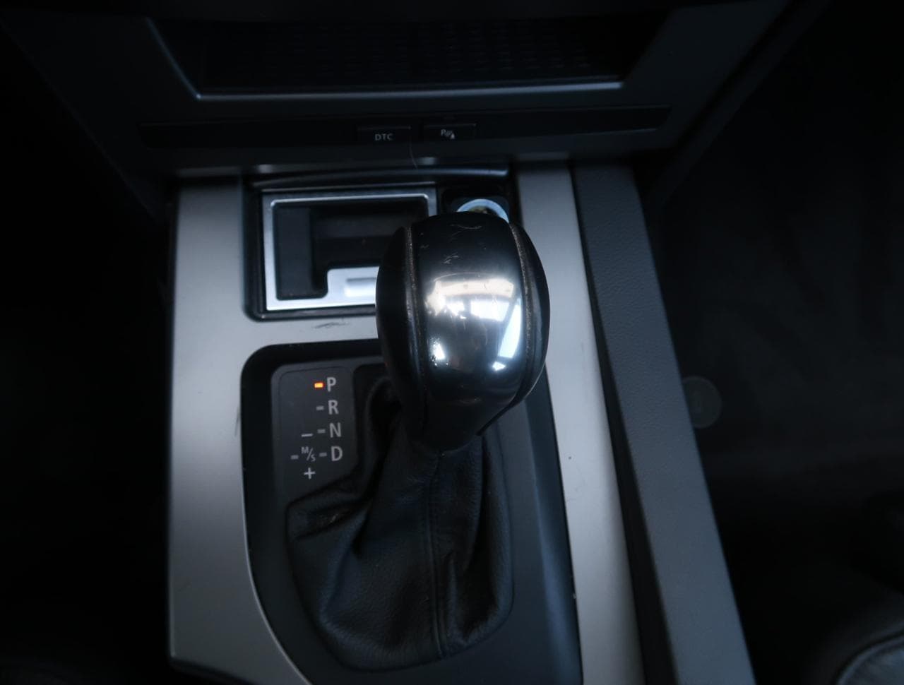 2005 BMW 5-Series - 18