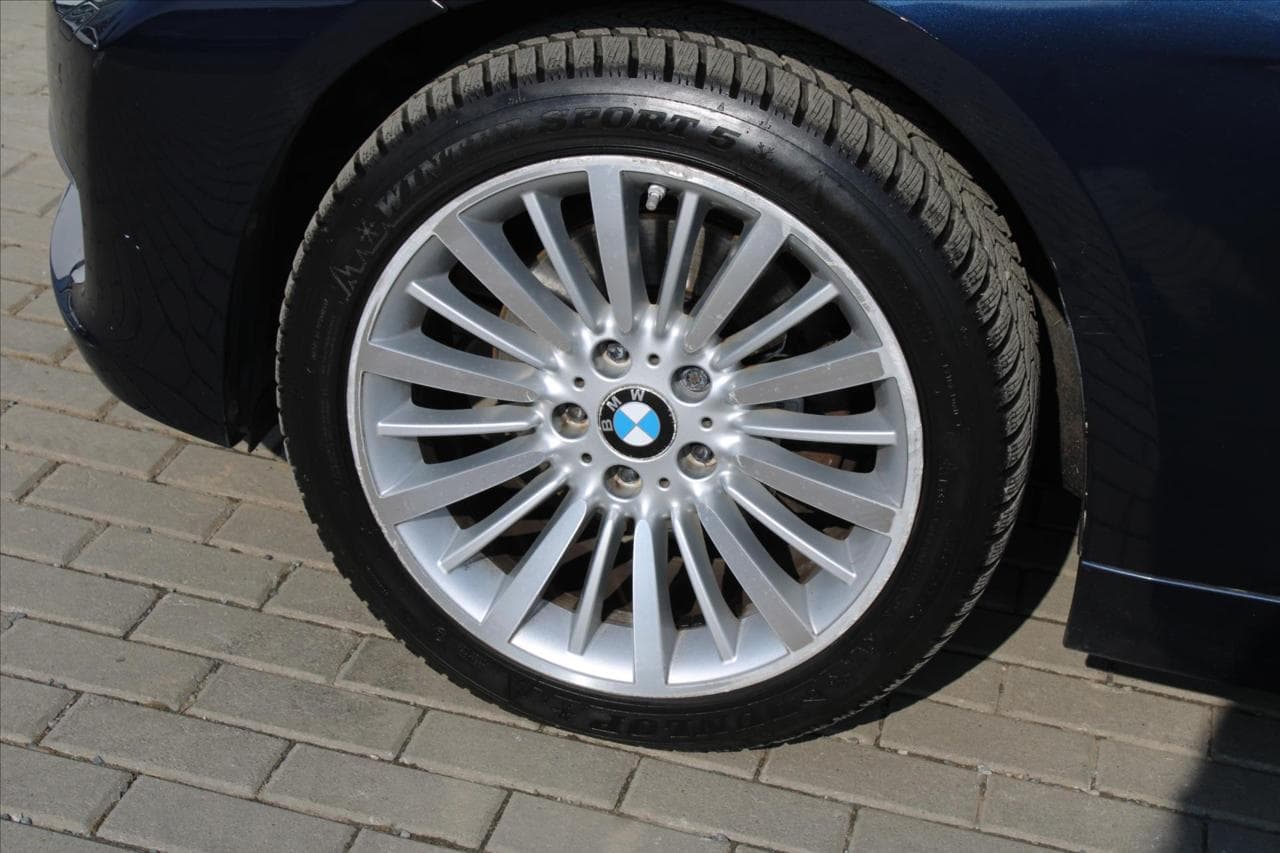 2015 BMW 3-SERIES - 9