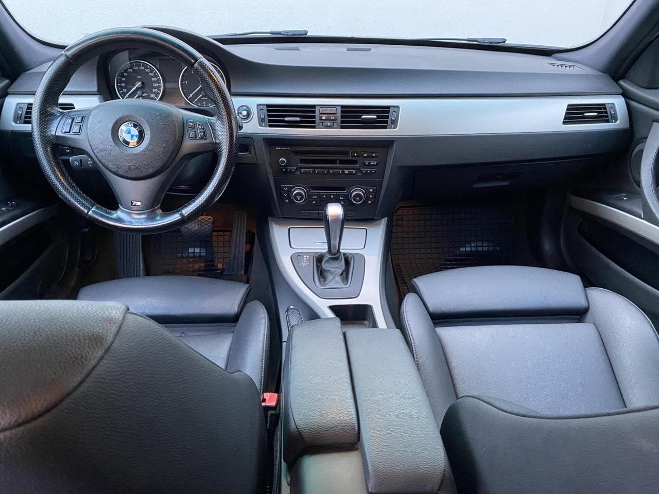 2011 BMW 3-Series - 15
