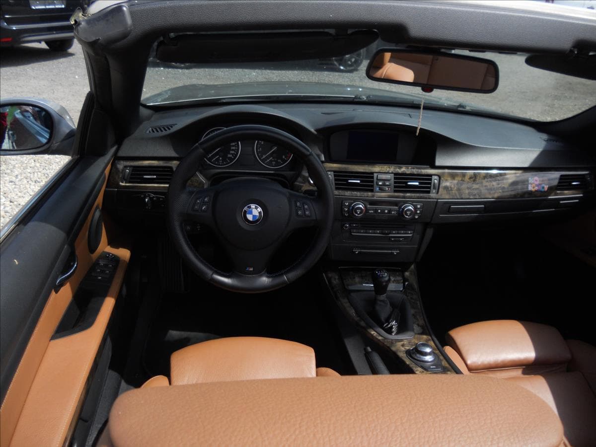 2008 BMW 3-Series - 25
