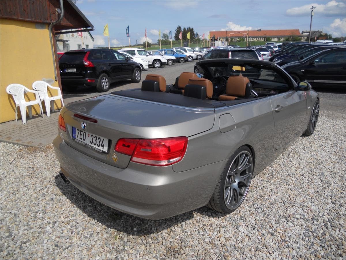 2008 BMW 3-Series - 11
