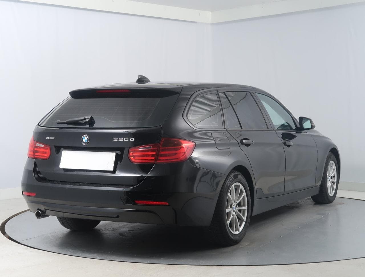 2013 BMW 3-Series - 13