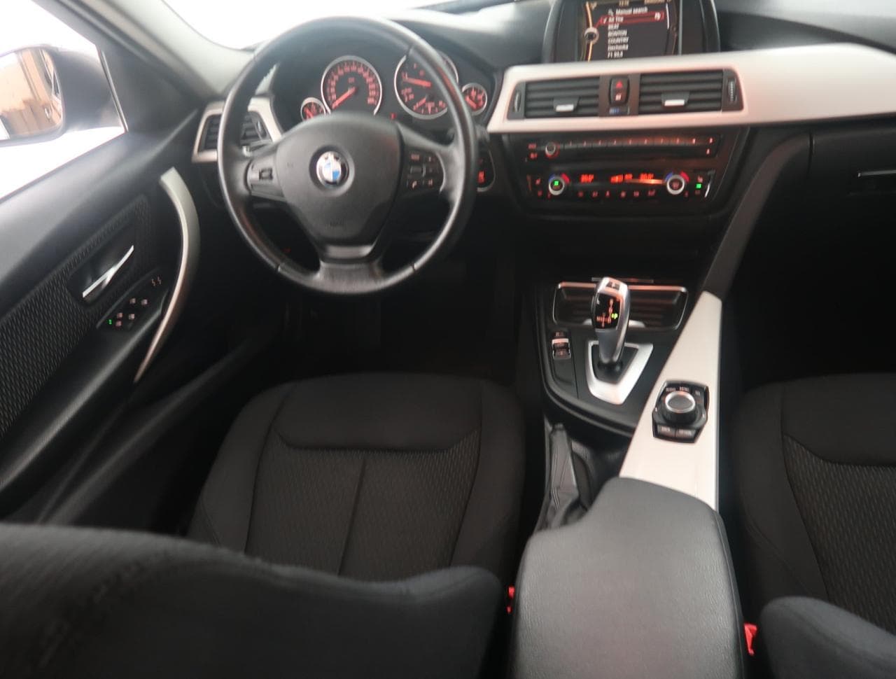 2013 BMW 3-Series - 17