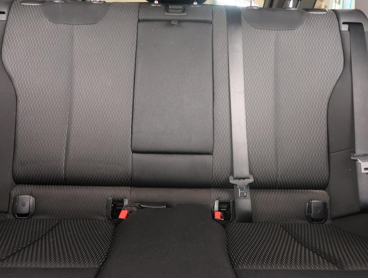 2013 BMW 3-Series - 27