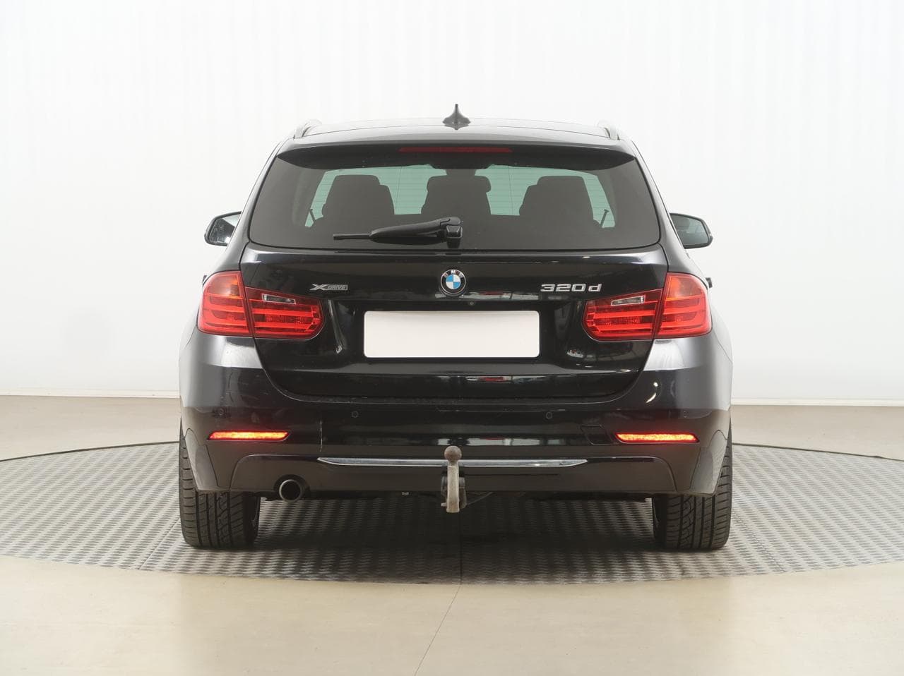 2015 BMW 3-Series - 11