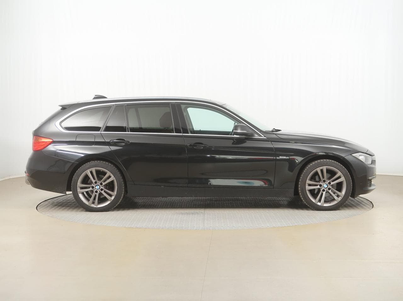 2015 BMW 3-Series - 15