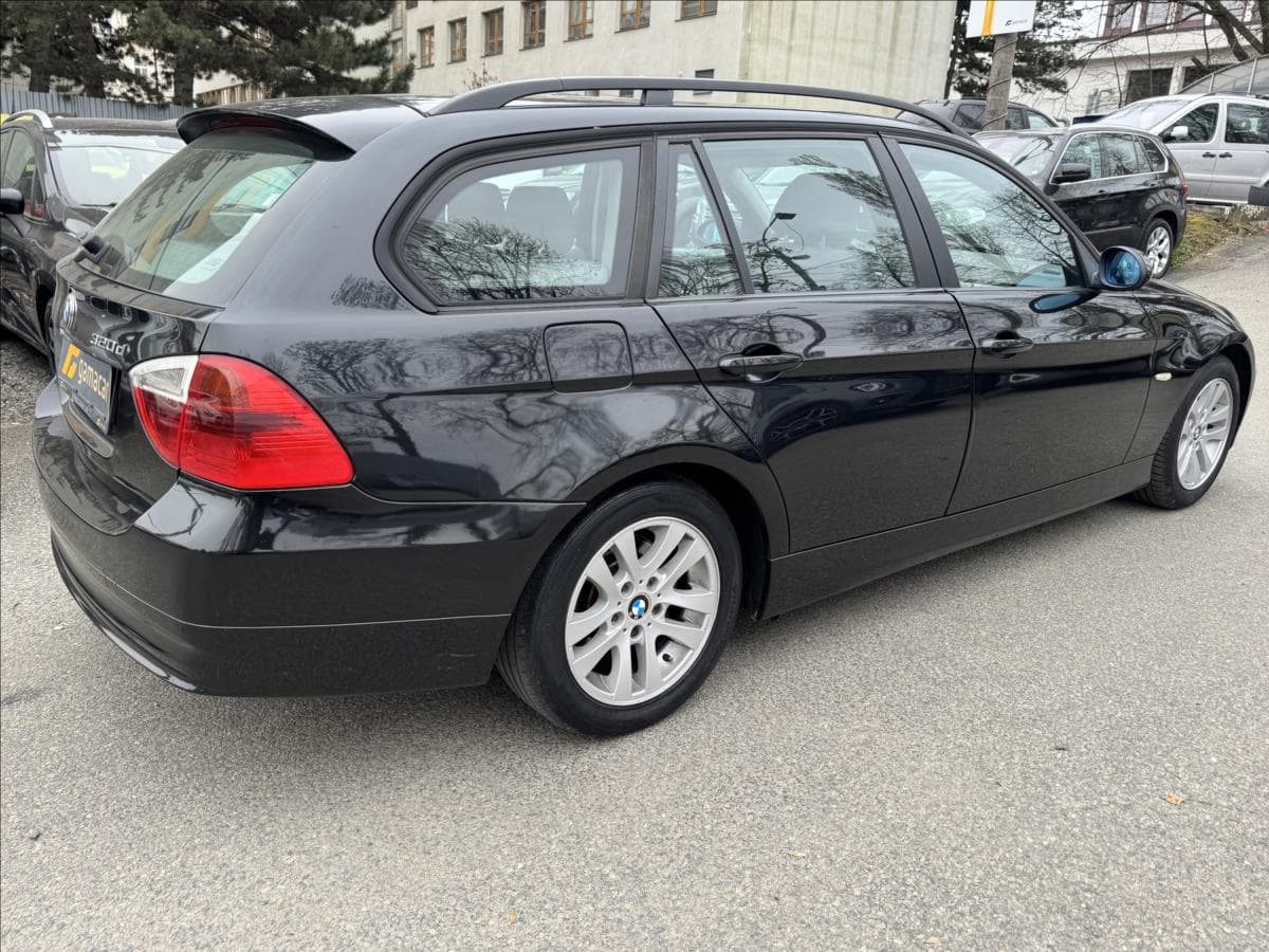 2005 BMW 3-SERIES - 11