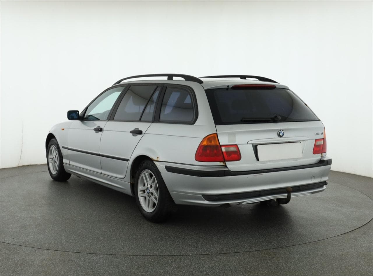 2003 BMW 3-Series - 9