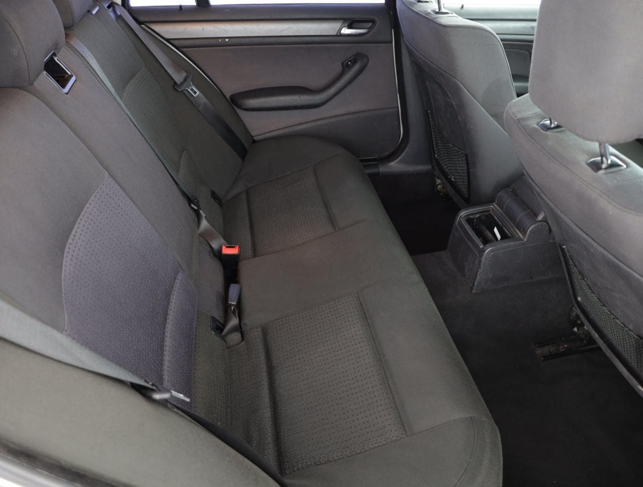 2003 BMW 3-Series - 21