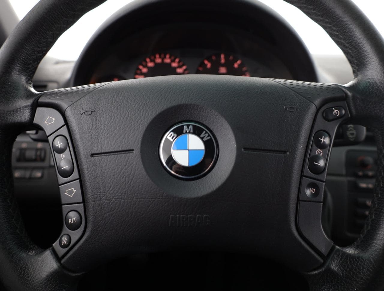 2003 BMW 3-Series - 27