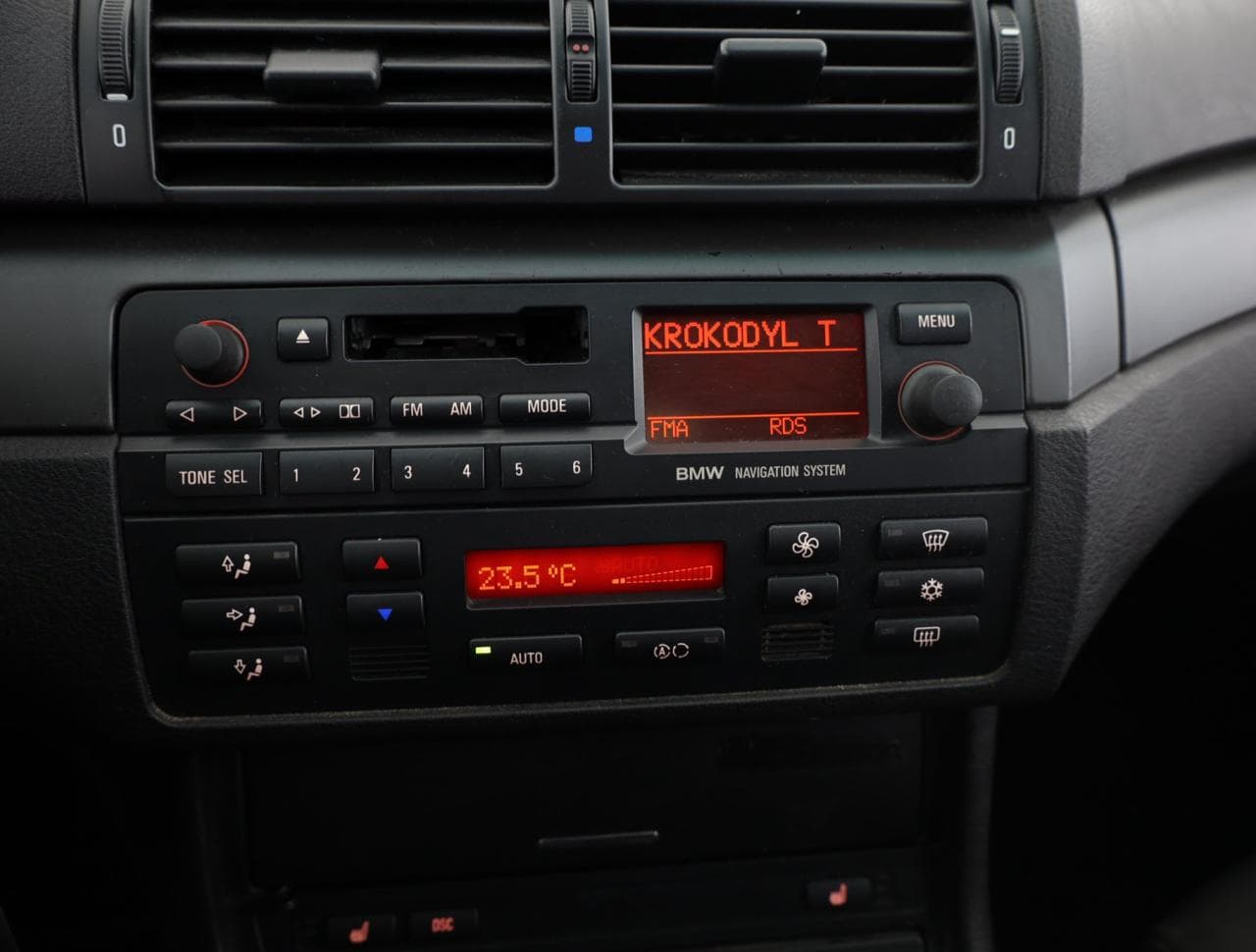 2003 BMW 3-Series - 31