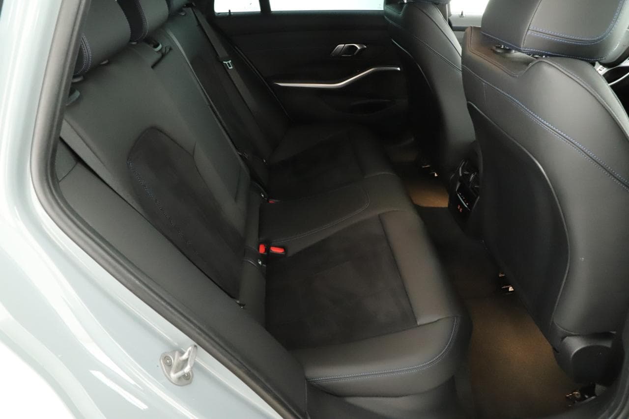 2024 BMW 3-SERIES - 11