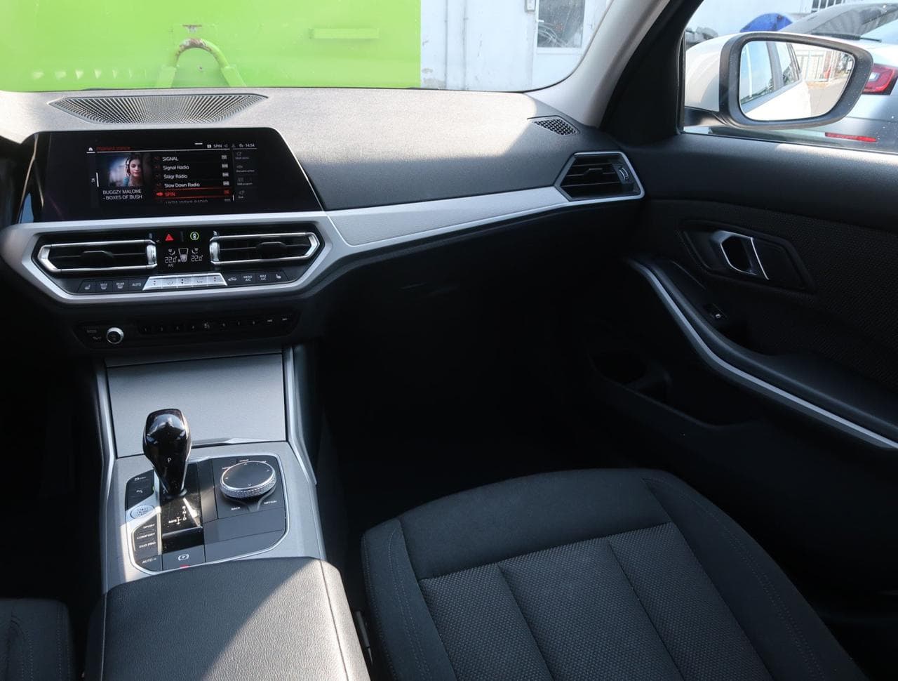 2021 BMW 3-SERIES - 11