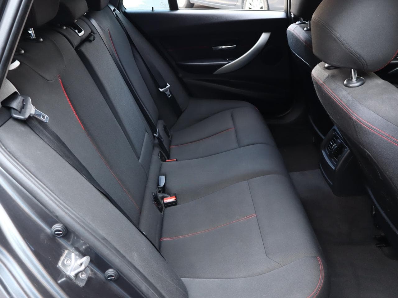 2013 BMW 3-SERIES - 11