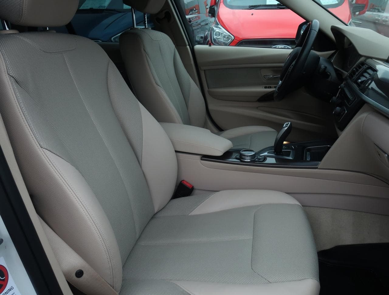 2014 BMW 3-SERIES - 12