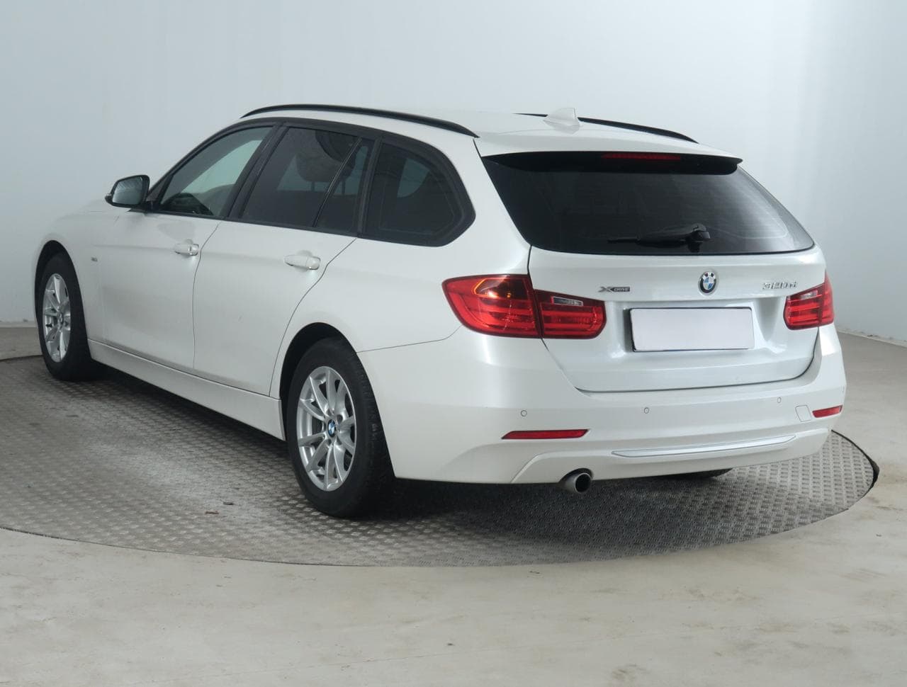 2014 BMW 3-SERIES - 5