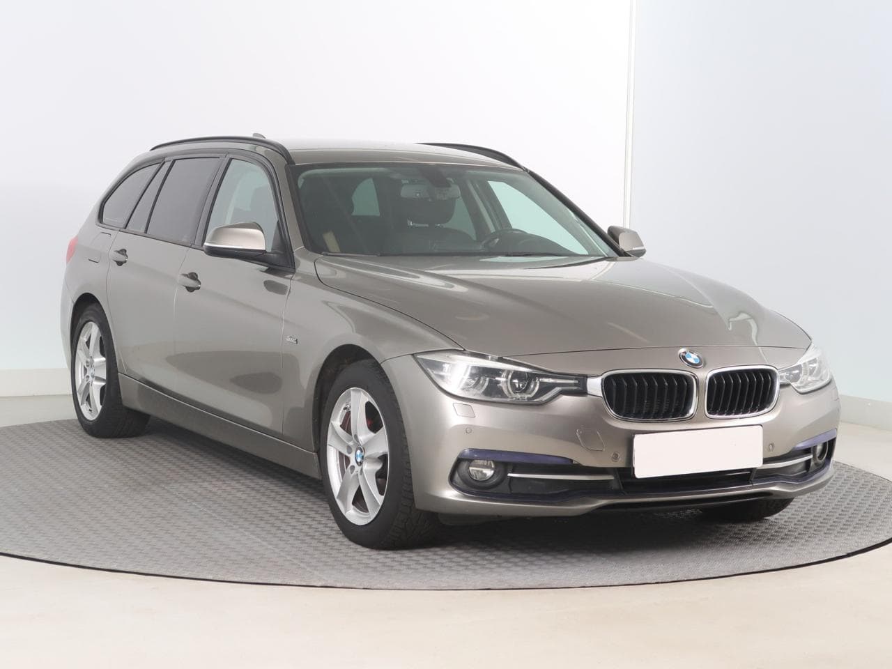 BMW Řada 3 320 d xDrive 140kW kombi